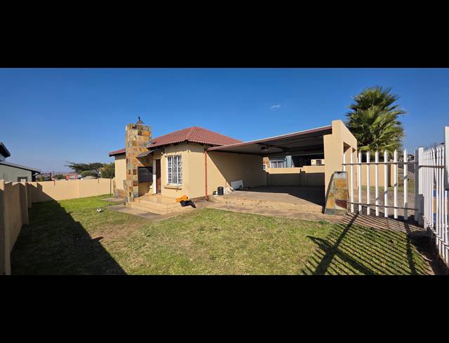 3 BEDROOM GATED ESTATE TO LET IN REYNO RIDGE